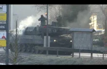 Leopard 2 zapalił się podczas przejazdu przez miasto Grafenwöhr.