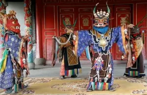 Lamajskie maski taneczne w Mongolii