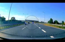 Dwóch kierowców zatrzymuje ruch na autostradzie A4!