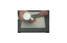 Jak ostrzyć nóż za pomocą kubka
