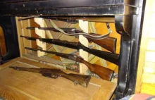 Gmina Grzegorzew. Policja znalazła broń w pianinie [ZDJĘCIA