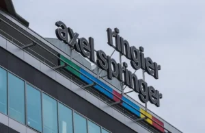 Tłumy przyszły a sąd... odwołał rozprawę Gadowski - Ringier Axel Springer