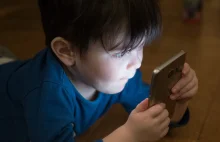 Co trzecie dziecko poniżej dwóch lat korzysta z urządzeń mobilnych