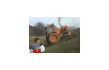 Zabawy młodych wieśniaków [Tractor Fail ]