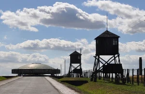 Ukraińcy „hajlowali” na Majdanku. Dostali niższy wyrok niż zaproponowali