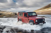 Land Rover Defender ma się świetnie, a więc w offroadzie bez zmian.