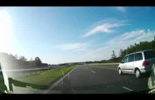 BMW WSK FG01 - Wyprzedzenie środkiem i zajechanie drogi