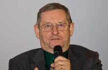 Norman Davies: Polacy łykają truciznę Kościoła, a PIS chce mieć swój własny PRL