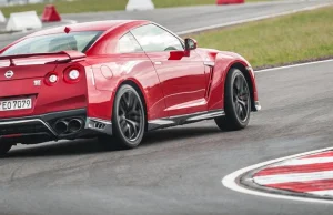 Nissan GT-R 10 lat po debiucie. Czy dalej robi wrażenie?