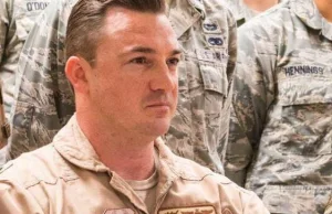Oficer US Air Force zwolniony za rysowanie penisów w kokpicie bombowca B-52