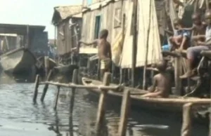 Władze Nigerii zaczęły rozbiórkę slumsów na wodzie w Lagos.