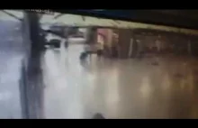 Nagranie zamachowca samobójcy z monitoringu na lotnisku w Stambule