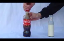 Ciekawy eksperyment Coca Cola + mleko