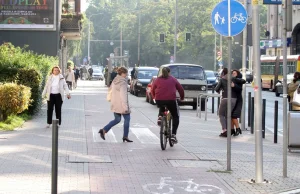 Rowerzysta potrącił pieszego, zapłaci za "krzywdy fizyczne i psychiczne "