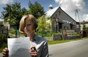 Domagali się 200 tys zł, a sąd przyznał 240 zł za kaplicę w ogródku.