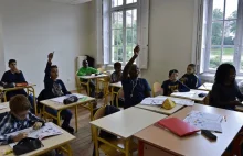 Francja: Lewicowi rodzice nie chcą wysyłać dzieci do wielokulturowych szkół