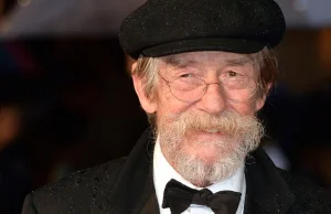 Sir John Hurt nie żyje. Miał 77 lat