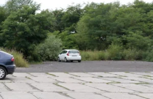 Ksiądz z nastolatkiem w samochodzie na uboczu. Sprawą zajęła się...