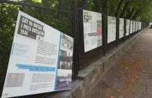 Zniszczyli wystawę o futbolu w zniszczonej Warszawie