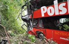 Wypadek autokaru Polski Bus. Oświadczenia przewoźnika i policji