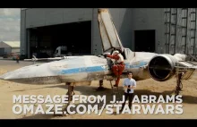 J.J. Abrams pokazuje X-Winga z nowych Gwiezdnych Wojen