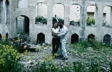 Taniec Rity Basmajian na ruinach Aleppo