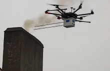 Dron podlatuje do komina i pobiera próbkę substancji. Efekt? 500 zł mandatu