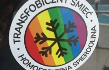 Wojna na naklejki. Środowiska LGBT przygotowały własne?