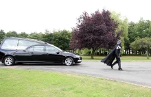 Dark Vader poprowadził pogrzeb angielskiej kobiety