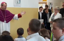 Ksiądz arcybiskup odwiedził szkołę [FOTO