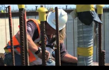 Film z efektownej operacji podnoszenia dachu na zbiorniku LNG w Świnoujściu