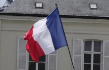 Francja wydała trzech radykalnych islamistów