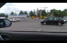 Typowy właściciel BMW na parkingu Tesco