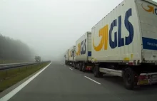 Jak blisko może jechać jedna ciężarówka od drugiej ?
