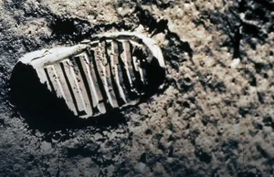 Wdowa po astronaucie Neilu Armstrongu odkryła skarb z wyprawy męża
