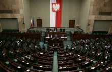 PiS zmienia ustawę o zgromadzeniach. "Chcą ograniczyć naszą wolność"