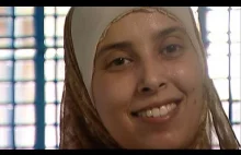 Muzułmanka uśmiecha się, gdy słyszy, że w zamachu zabiła 8 dzieci