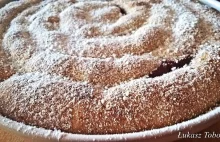 : Kurche ciasto ślimak z wiśniami