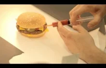 Dlaczego burgery z McDonald's wyglądają lepiej w reklamie niż na żywo?