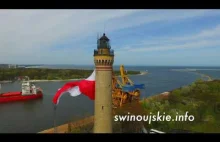 4K Flaga Polski na latarni morskiej w Świnoujściu
