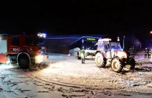 Autobus wpadł do rowu - orkan Fryderyka na Kujawach