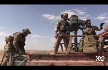 Amerykańscy żołnierze noszący Kurdyjskie symbole YPG i YPJ.