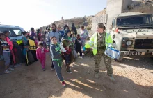 "Uchodźcy" wpłynęli do cypryjskiej bazy wojskowej UK. Ta musi ich przyjąć [EN]