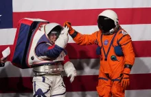 Na Księżyc w nowych skafandrach. NASA pokazała stroje kosmonautów