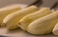 Co znajduje się w czarnych końcówkach bananów?