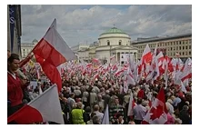 Policjanci mówią "użyto nas do inwigilacji uczestników marszu "Obudź się Polsko"