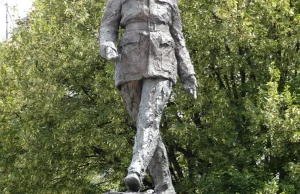 Charles de Gaulle przybył tym razem już na stałe do Warszawy
