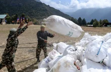 Sprzątanie na Mount Everest: 4 ciała i 11 ton śmieci