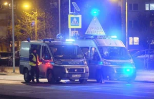 "Na jezdni leżały bilety na mecz". Kibice potrąceni na przejściu. Jeden zmarł