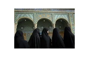 Irański duchowny pobity przez kobietę